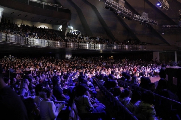 지난 2일 브라질 상파울루 아넴비 컨벤션에서 열린 ‘2018 브라질 K-콘텐츠 엑스포’ K-Pop 콘서트에 현지 한류 팬들이 열광하고 있다.
