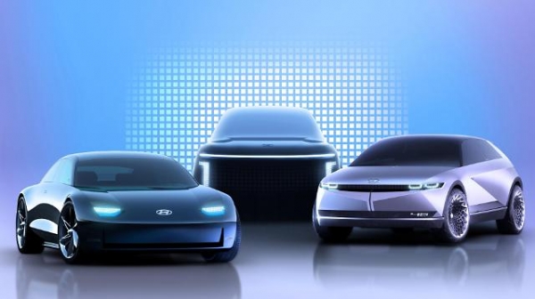 현대자동차가 내년부터 순차 출시 예정인 전기차 아이오닉(IONIQ) 브랜드 제품 라인업 렌더링 이미지. 왼쪽부터 아이오닉 6, 아이오닉 7, 아이오닉 5. (사진=현대자동차)