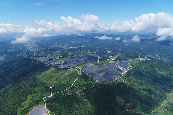 지난해 7월 LS ELECTRIC이 구축한 국내 최대 94MW급 영암태양광발전소 전경. (사진=LS 제공)